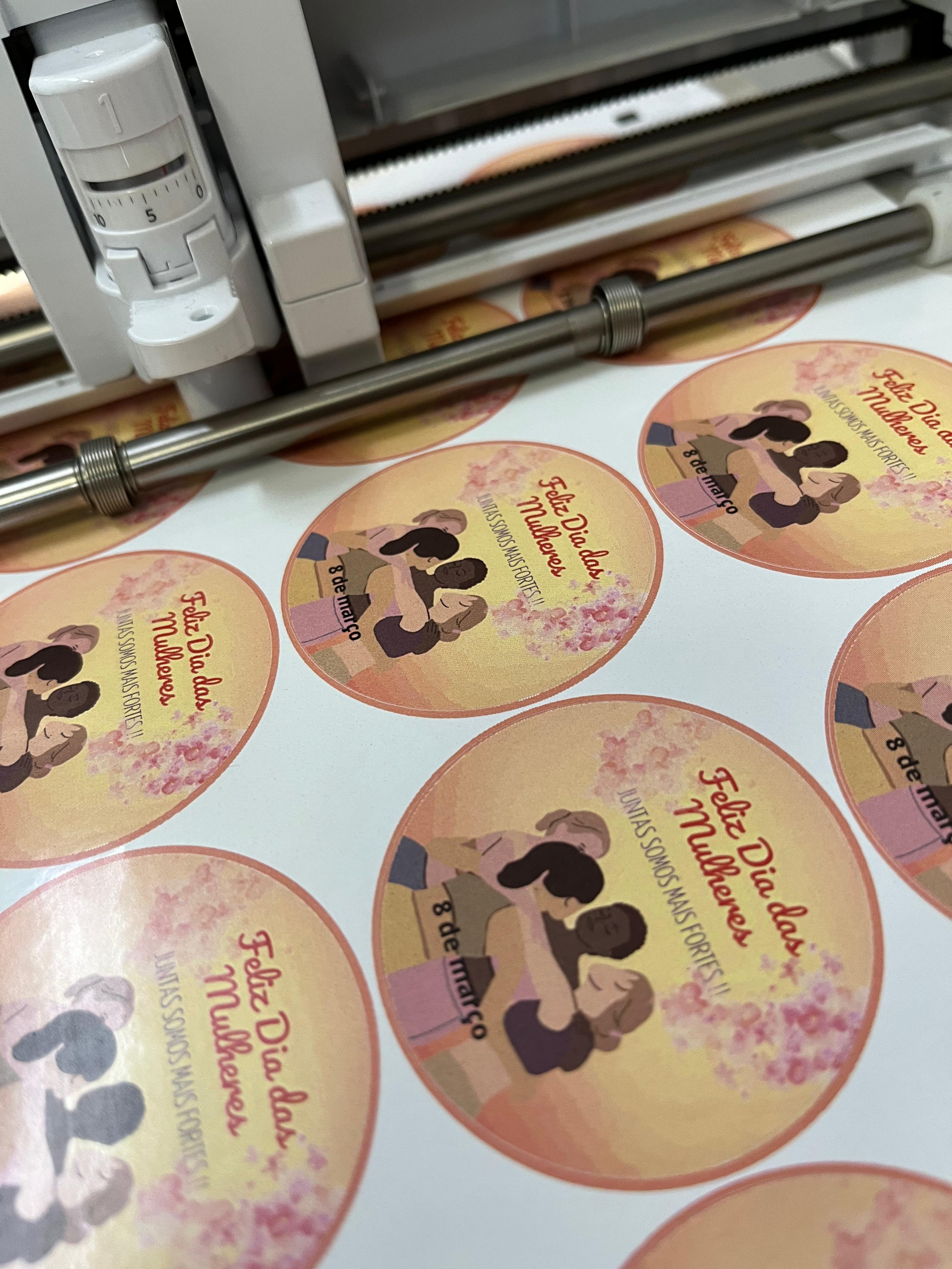 Adesivo personalizado produzido pela Viva Press